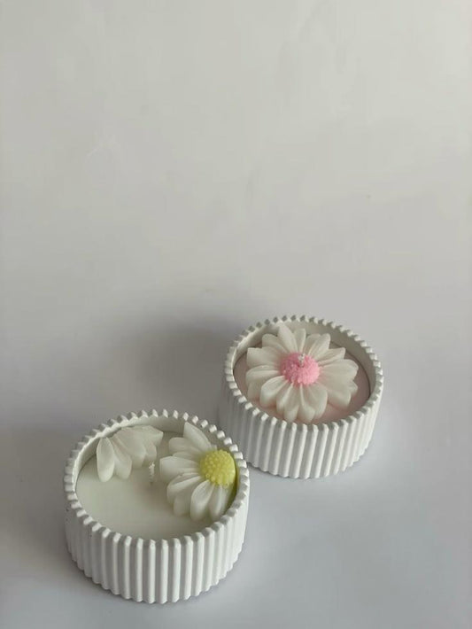 Aromatic Floral Candle