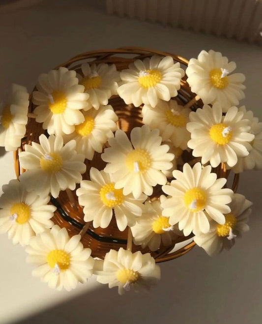 Daisy Candle