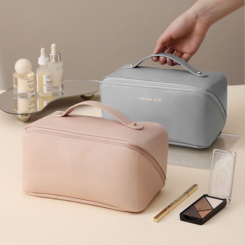 Large Travel Cosmetic Leather Bag For Women Makeup Organizer