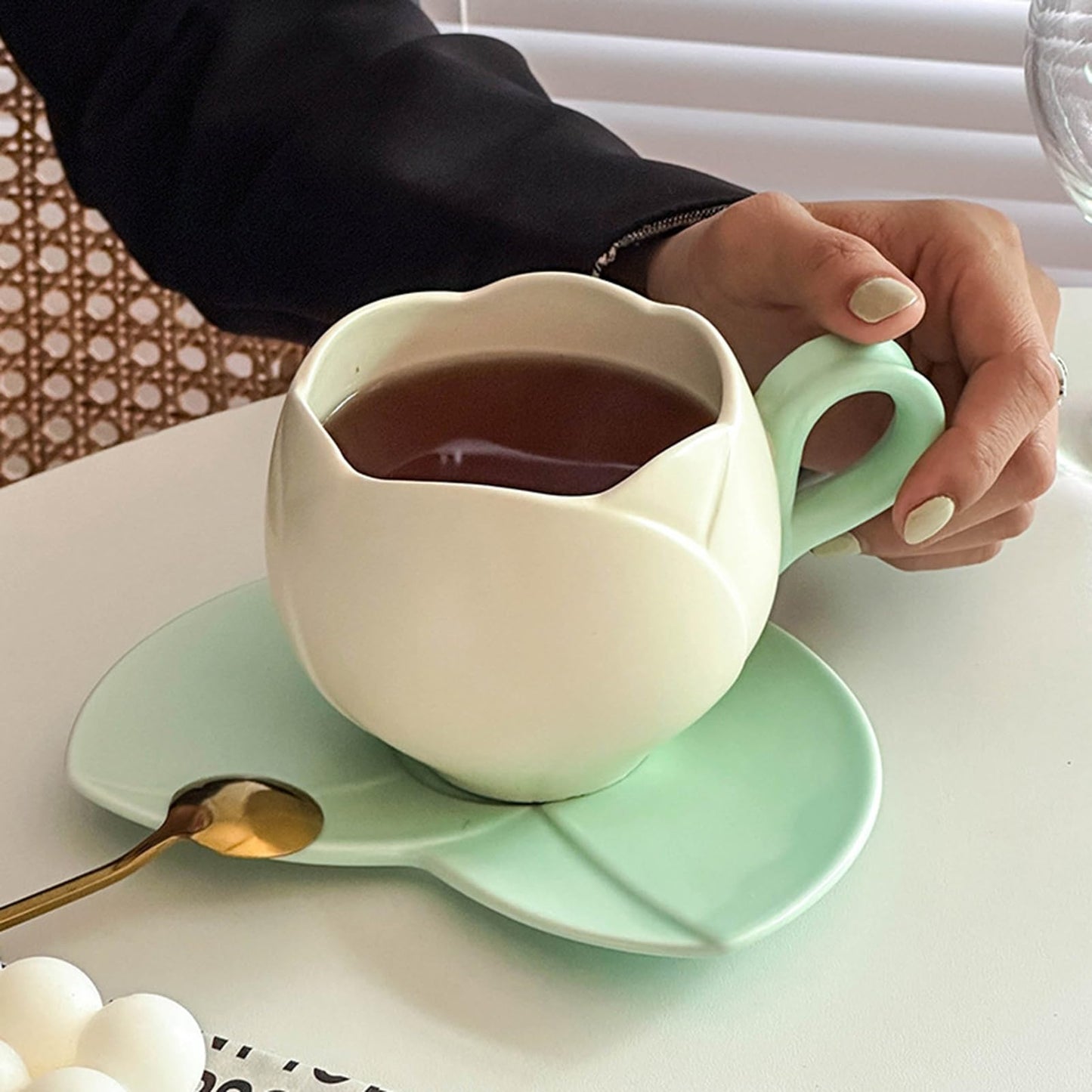 Tulip Tea Ceramic Mug