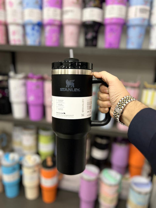 The Quencher H2.0 FlowState™ Tumbler | 40 OZ | Black